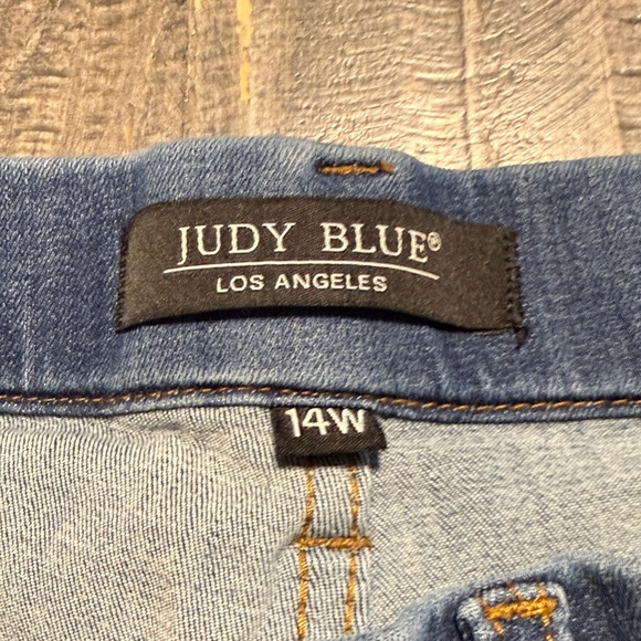 Judy Blue Medium Blue Boyfriend Skinny Pull On Jeans - Picture 4 of 10